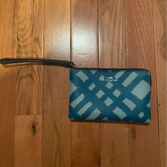 NWOT Coach Abstract Leather Wristlet Zip Pouch - Picture 2 of 7